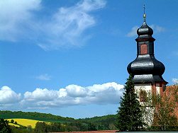 Rapsblüte - Ev. Kirche Wenkheim